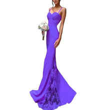 Load image into Gallery viewer, Women's Mermaid Bridesmaid Dresses Spaghetti Straps Lace Satin Bridesmaid Dresses Applique Prom Dresses Long Wedding Guest Dress