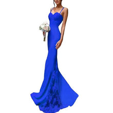 Load image into Gallery viewer, Women's Mermaid Bridesmaid Dresses Spaghetti Straps Lace Satin Bridesmaid Dresses Applique Prom Dresses Long Wedding Guest Dress